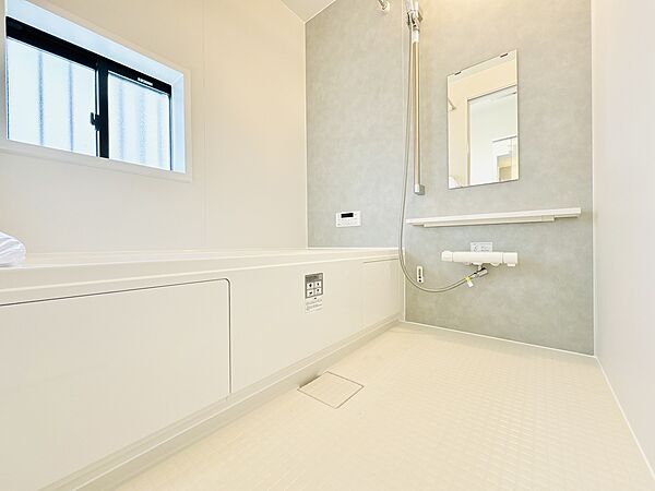 浴室を拡大表示
