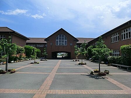 稲城市立若葉台小学校まで約1205m