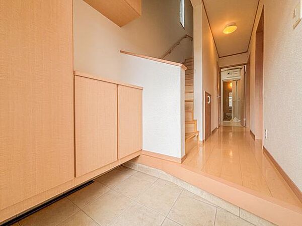 玄関を拡大表示