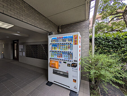 敷地内に自動販売機があります。