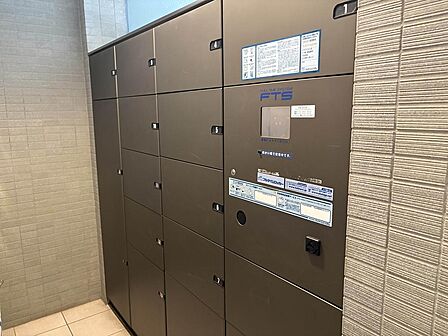 オートロック・宅配ボックス完備で安心・快適な生活