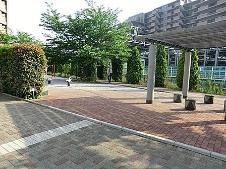 羽衣西公園まで約902m