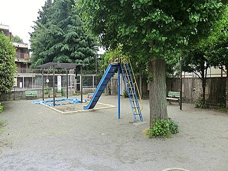 すみよし公園まで約397m