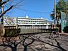 周辺：小金井市立南中学校 560m