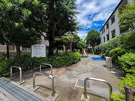 学園西町第二公園まで約10m