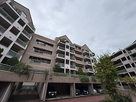周辺環境と併せて現地のご案内も可能です。また、購入に際しての諸費用、住宅ローン(月々の返済例)など、資金計画のご相談も承っております。お気軽にお問い合わせください。