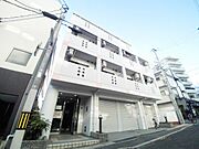 オートロック付でＪＲ・阪神・阪急線利用可能の好立地のマンションです。