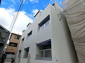 兵庫県西宮市甲子園春風町6-9（賃貸アパート1LDK・2階・30.15㎡） その1