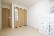 長い丈の洋服もしっかり収納！