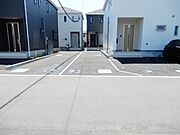 前面道路＆現地外観