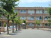 門真市立東小学校
