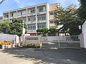 豊中市立桜井谷東小学校