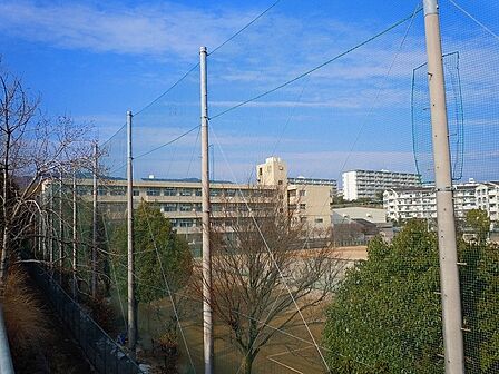 箕面市立第六中学校