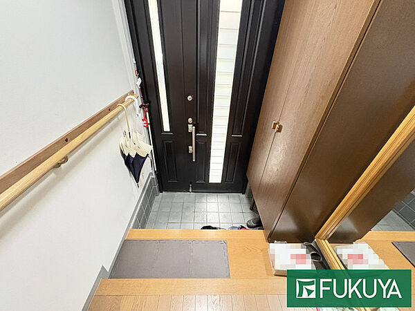 玄関を拡大表示