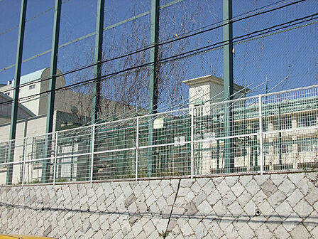 神戸市立稗田小学校