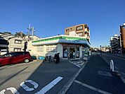 ファミリーマート豊中若竹町店