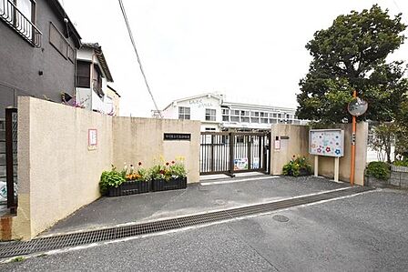 市川市立信篤幼稚園 徒歩5分。 340m