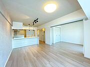 少しでも豊かに快適に。そんな想いから生まれた邸宅はこれから先の住まいを支えます。
