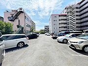 【敷地内駐車場】