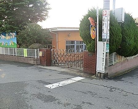しらゆり保育園 徒歩10分。 730m