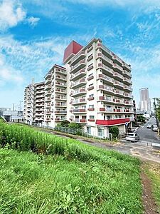 外観:流行に左右されず、将来にわたって価値が継続する「上質」な佇まいです♪ 外観:流行に左右されず、将来にわたって価値が継続する「上質」な佇まいです♪