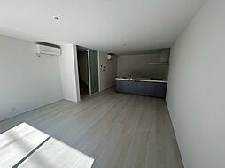 上鳥羽北村山町73貸家 3LDKのリビング/ダイニング