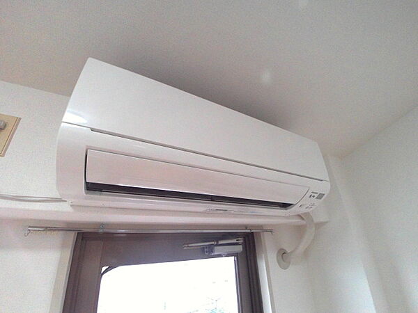 画像13:冷暖房エアコン完備