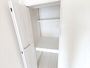 洋室4.5帖の収納