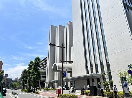 県庁・日赤1000m、徒歩10分