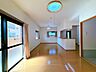室内：LDK16.5帖