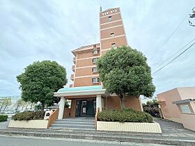 ドルミイヌイ  ｜ 大阪府富田林市川面町２丁目1番17号（賃貸マンション3LDK・1階・60.67㎡） その1