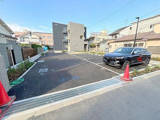 4 / 10