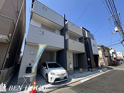 外観：・キッチンにはカップボード付や全室照明付・カーテンレール付と嬉しい設備完備で新生活での初期費用を抑えることができますね・両面バルコニーでは洗濯物もたっぷり干せます・いつでも内覧可能です