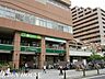 周辺：マルエツ　鹿島田店 徒歩11分。ルリエ新川崎1Ｆ部分 820m