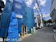 ・全居室二面採光で陽当り良好・バルコニーではたくさんのお洗濯物が干せ乾きも早そうです・対面キッチンでリビング全体を伺いながら食事の支度できます・水回り設備が集約されたプラン