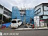 外観：・足元からお部屋全体をじんわり暖めてくれる床暖房標準設置ございます・エアコンでの乾燥や床置きタイプの暖房器具での事故などの心配もございません・小さなお子様やペットにも安心設備です