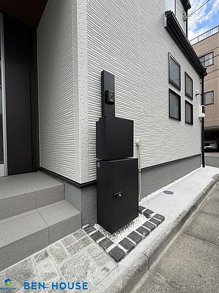 玄関を拡大表示