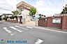 周辺：しんよしだ幼稚園 徒歩11分。教育面に力を入れている幼稚園です。就学前のお子様のコミュニティ作りにも◎ 850m