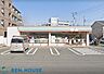 周辺：セブンイレブン川崎栗谷3丁目店 徒歩10分。時間がない時にさっと寄れて便利なコンビニ。 740m
