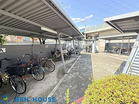 鶴見パークハイツ-駐輪場