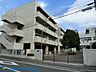 周辺：横浜市立市場小学校 徒歩9分。教育施設が近くに整った、子育て世帯も安心の住環境です。 710m