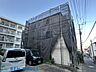 外観：・閑静な住宅地でのびのび子育てが可能！落ち着いた雰囲気での新生活をお楽しみいただけます。・小さなお子様がいるご家庭も安心な住環境ですね・小中学校・公園が徒歩圏内に整い、子育て環境良好です