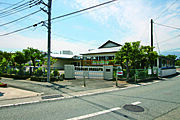 鴨宮幼稚園まで徒歩１４分、豊川保育園まで２０分です。