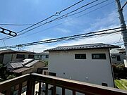 空が広く見えます。