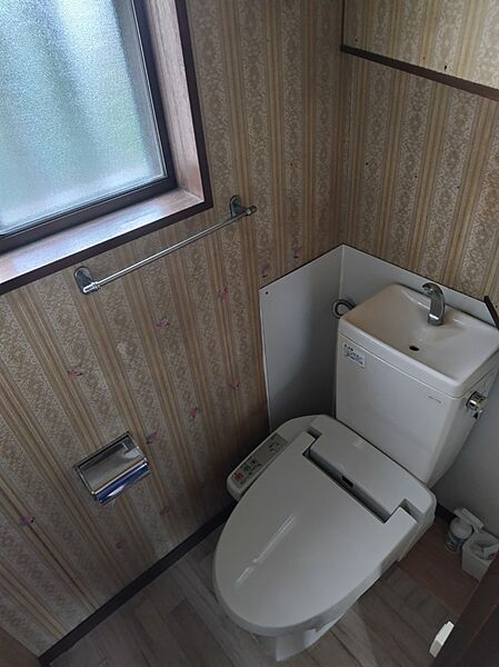 トイレを拡大表示