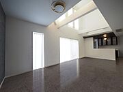 LDKは、ご家族が自然と集い、ゆったりと過ごせる居心地の良い住空間です。※CG加工済