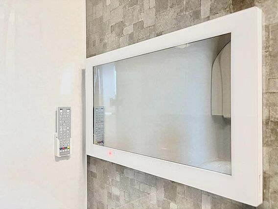 浴室にはTVが...