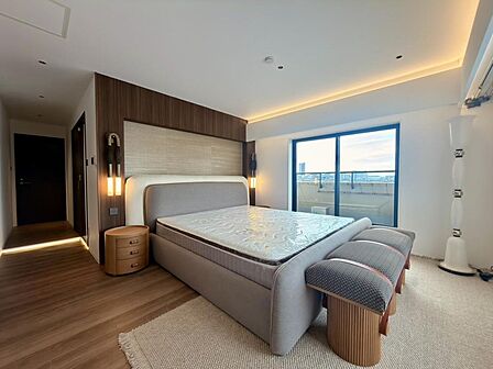 様々なテイストのインテリアと相性の良い、シンプルな内装です。お好みのお部屋作りが楽しめます。