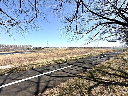 周辺の買い物施設、教育施設などの情報もご案内させていただきます。