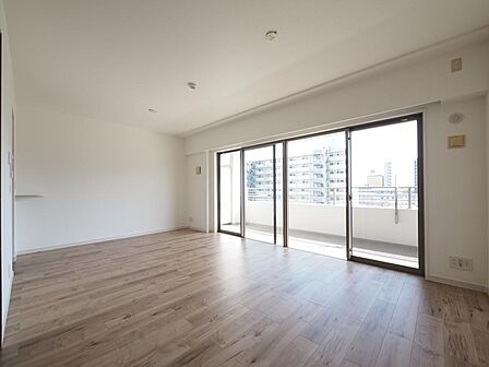 レイアウトを考えやすい間取りです。お好みの家具を配置して、心地よい空間をおつくりください。